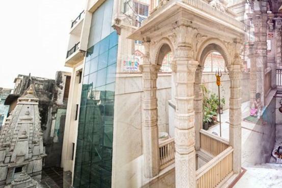 Ganga Darshanam Guesthouse At Dashashwamedh Ghat Benares Buitenkant foto